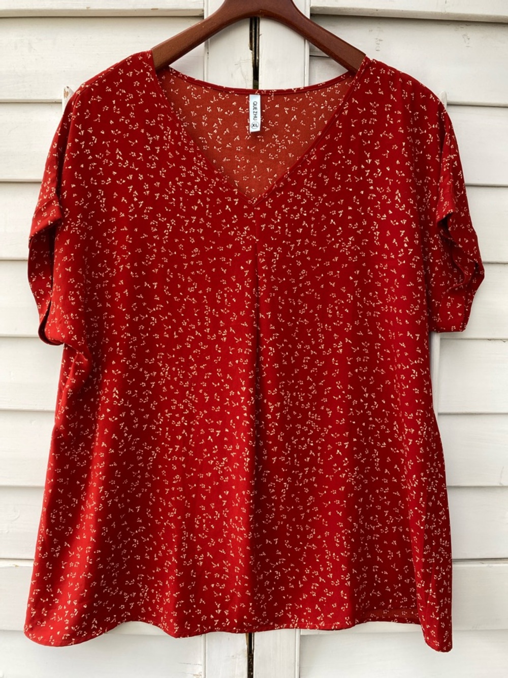 Women's Red Floral V-Neck Short Sleeve Blouse